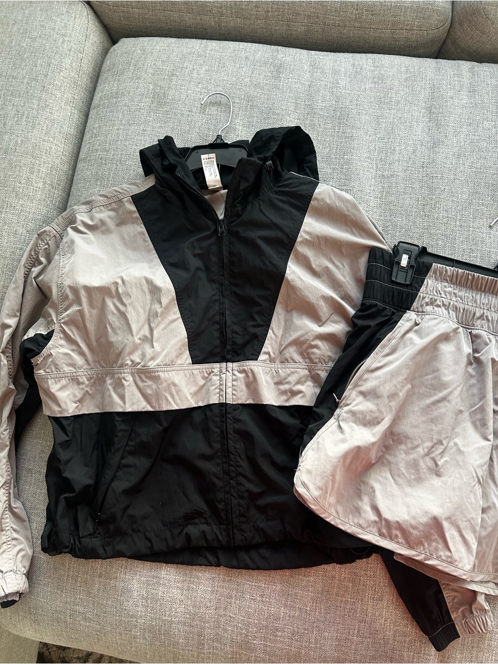 Black and Tan Colorblock Active  Set